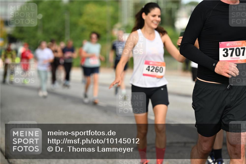 06.09.2026 - CURREX Alsterlauf Dr. Thomas Lammeyer http://msf.ph/oto/10145012 06.09.2026 10:17:32 Laufen 4260, 3707 meine-sportfotos.de