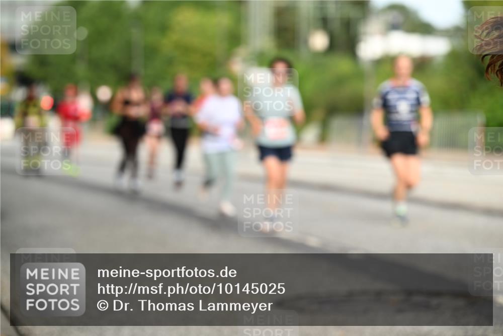 06.09.2026 - CURREX Alsterlauf Dr. Thomas Lammeyer http://msf.ph/oto/10145025 06.09.2026 10:17:33 Laufen  meine-sportfotos.de