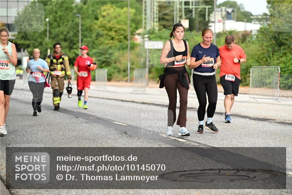 06.09.2026 - CURREX Alsterlauf Dr. Thomas Lammeyer http://msf.ph/oto/10145070 06.09.2026 10:17:38 Laufen 2876, 4080, 869, 3754, 4122, 4486 meine-sportfotos.de