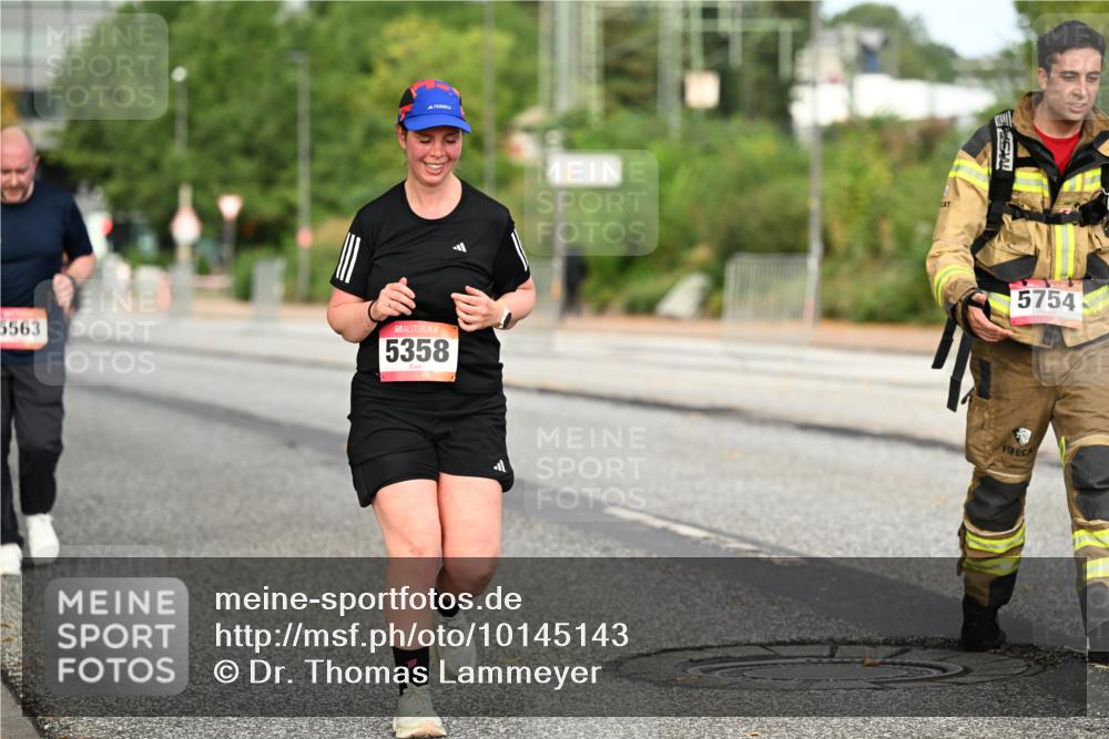 06.09.2026 - CURREX Alsterlauf Dr. Thomas Lammeyer http://msf.ph/oto/10145143 06.09.2026 10:17:49 Laufen 5563, 5358, 5754 meine-sportfotos.de