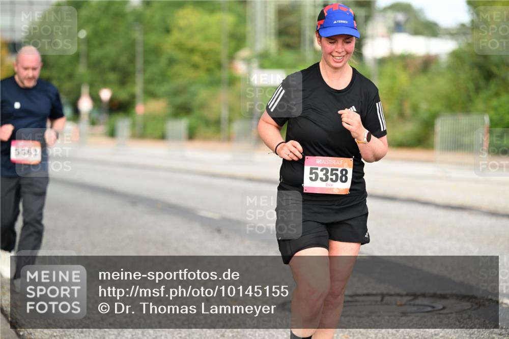 06.09.2026 - CURREX Alsterlauf Dr. Thomas Lammeyer http://msf.ph/oto/10145155 06.09.2026 10:17:50 Laufen 5563, 5358 meine-sportfotos.de