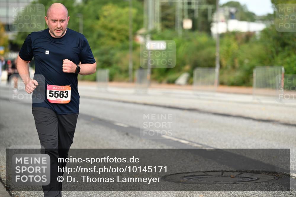 06.09.2026 - CURREX Alsterlauf Dr. Thomas Lammeyer http://msf.ph/oto/10145171 06.09.2026 10:17:52 Laufen 5563 meine-sportfotos.de