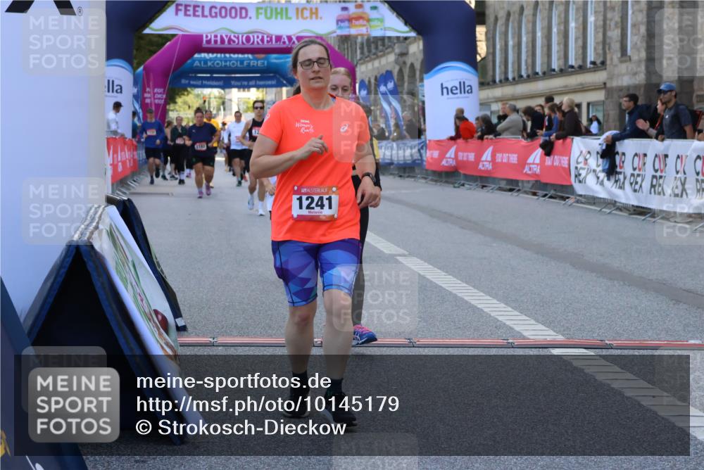 06.09.2026 - CURREX Alsterlauf Strokosch-Dieckow http://msf.ph/oto/10145179 06.09.2026 11:51:03 Ziel 1235, 1241, 1296, 1302, 8162, 8346 meine-sportfotos.de