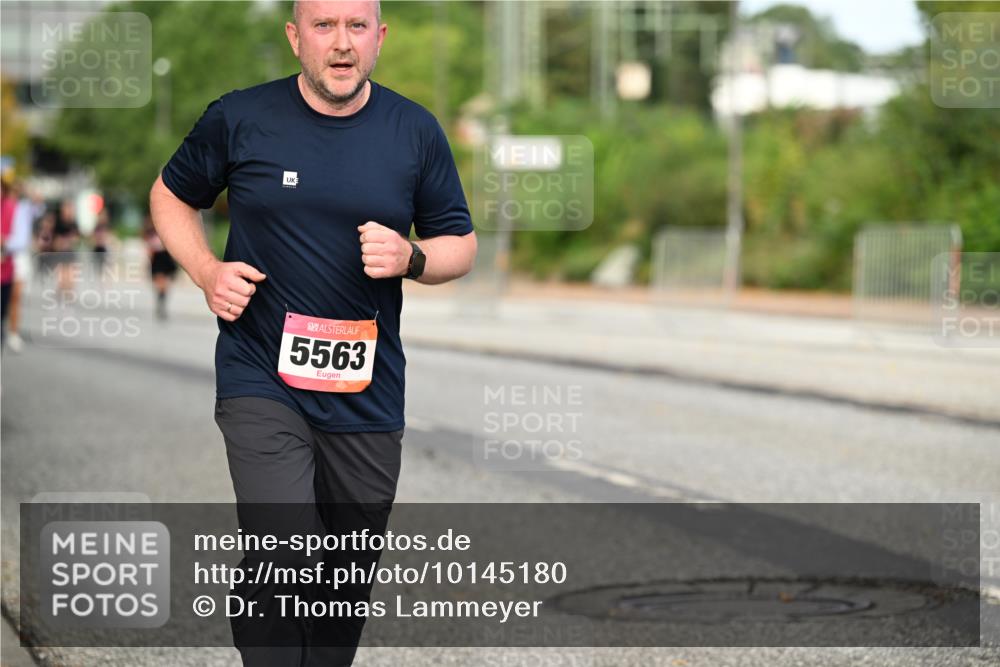 06.09.2026 - CURREX Alsterlauf Dr. Thomas Lammeyer http://msf.ph/oto/10145180 06.09.2026 10:17:52 Laufen 5563 meine-sportfotos.de