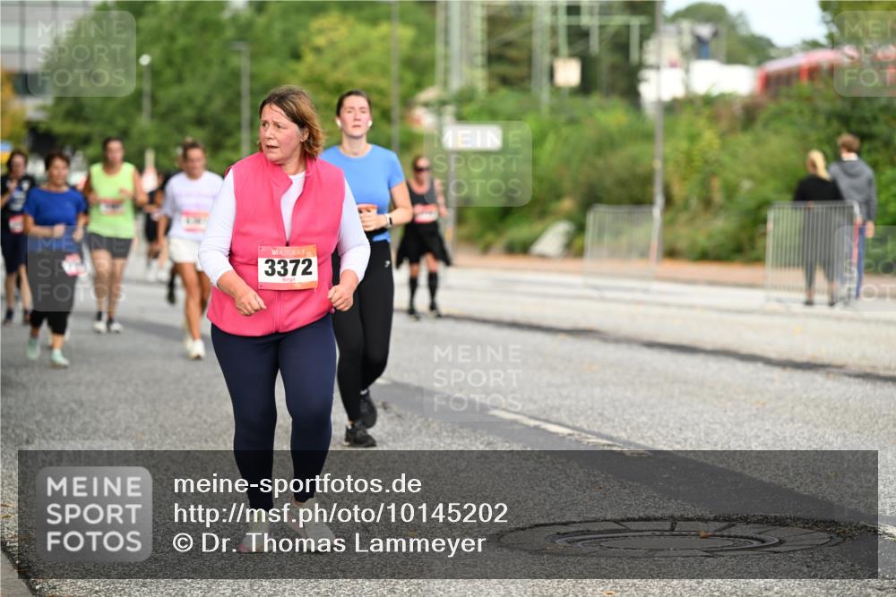 06.09.2026 - CURREX Alsterlauf Dr. Thomas Lammeyer http://msf.ph/oto/10145202 06.09.2026 10:17:59 Laufen 3372 meine-sportfotos.de