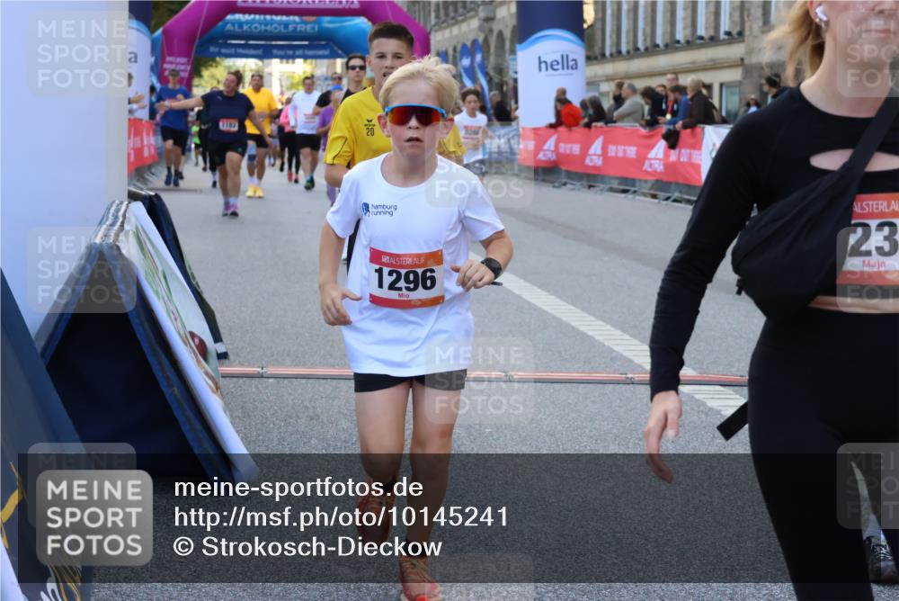 06.09.2026 - CURREX Alsterlauf Strokosch-Dieckow http://msf.ph/oto/10145241 06.09.2026 11:51:06 Ziel 1235, 1241, 1246, 1296, 8098, 8162, 8251, 8346 meine-sportfotos.de