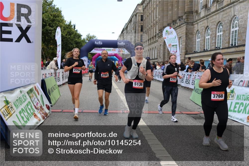 06.09.2026 - CURREX Alsterlauf Strokosch-Dieckow http://msf.ph/oto/10145254 06.09.2026 10:21:06 Ziel 2754, 2755, 2757, 2885, 3406, 3495, 3579, 4436, 4562, 5136, 5562, 5806, 6403, 6404 meine-sportfotos.de