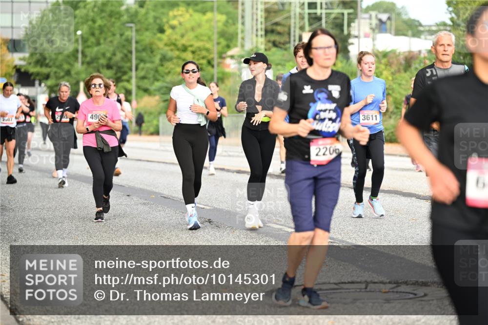 06.09.2026 - CURREX Alsterlauf Dr. Thomas Lammeyer http://msf.ph/oto/10145301 06.09.2026 10:18:09 Laufen 2987, 490, 2200, 3611, 5, 6 meine-sportfotos.de