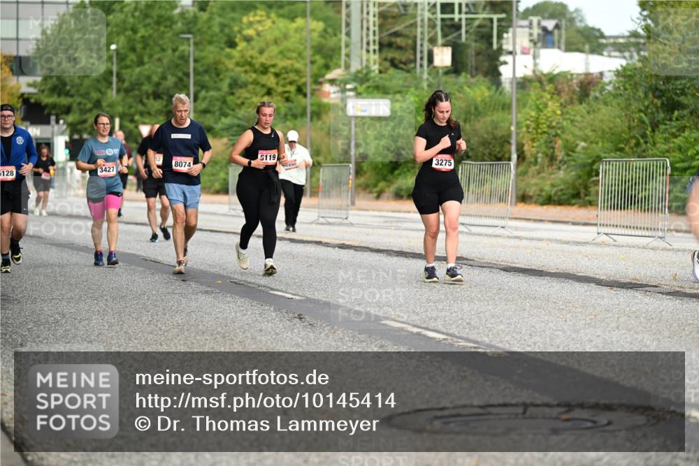 06.09.2026 - CURREX Alsterlauf Dr. Thomas Lammeyer http://msf.ph/oto/10145414 06.09.2026 10:18:21 Laufen 5128, 119, 3275, 8074, 3427 meine-sportfotos.de