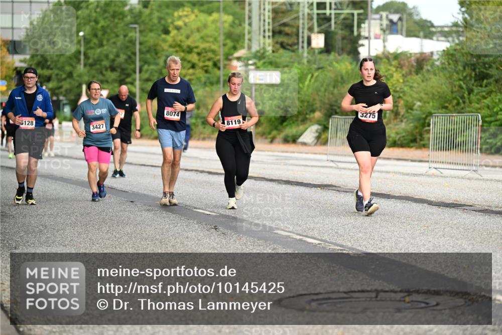 06.09.2026 - CURREX Alsterlauf Dr. Thomas Lammeyer http://msf.ph/oto/10145425 06.09.2026 10:18:22 Laufen 8074, 3275, 5128, 3427, 8119 meine-sportfotos.de