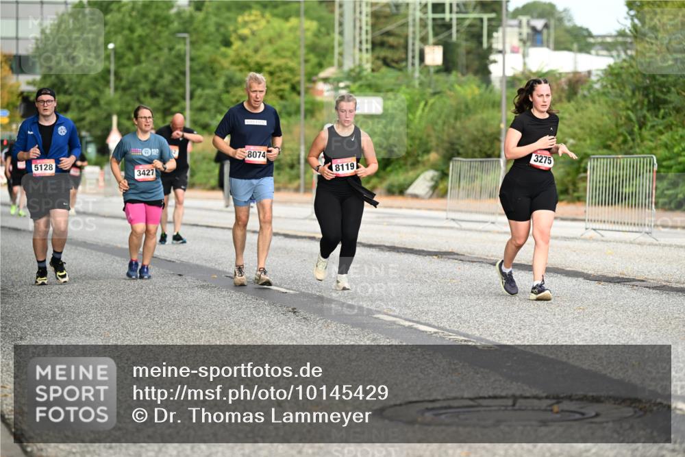 06.09.2026 - CURREX Alsterlauf Dr. Thomas Lammeyer http://msf.ph/oto/10145429 06.09.2026 10:18:23 Laufen 8074, 5128, 3427, 8119, 3275 meine-sportfotos.de