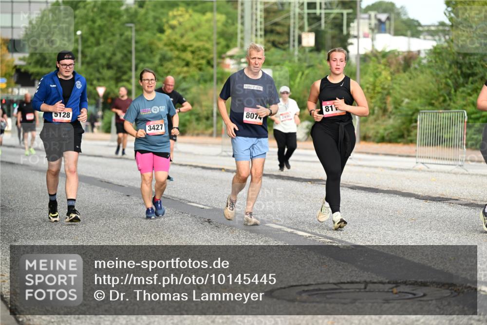 06.09.2026 - CURREX Alsterlauf Dr. Thomas Lammeyer http://msf.ph/oto/10145445 06.09.2026 10:18:24 Laufen 8074, 5128, 3427, 245, 81 meine-sportfotos.de
