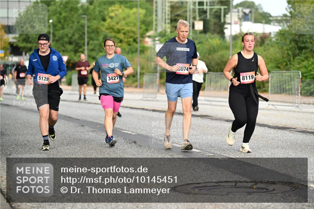06.09.2026 - CURREX Alsterlauf Dr. Thomas Lammeyer http://msf.ph/oto/10145451 06.09.2026 10:18:25 Laufen 5128, 3427, 074, 8119 meine-sportfotos.de