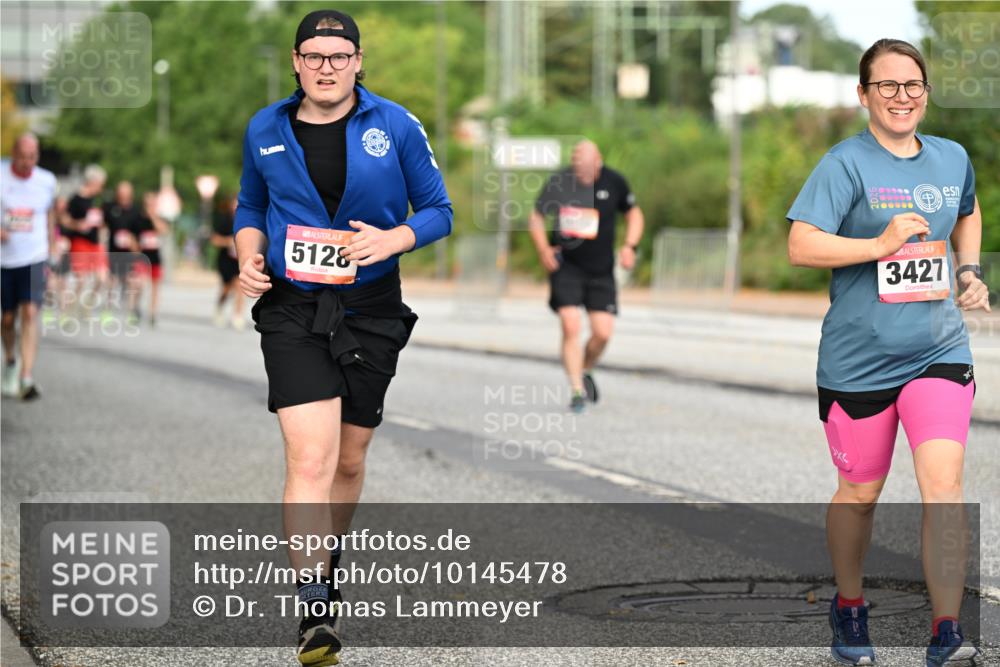 06.09.2026 - CURREX Alsterlauf Dr. Thomas Lammeyer http://msf.ph/oto/10145478 06.09.2026 10:18:28 Laufen 5128, 3427 meine-sportfotos.de