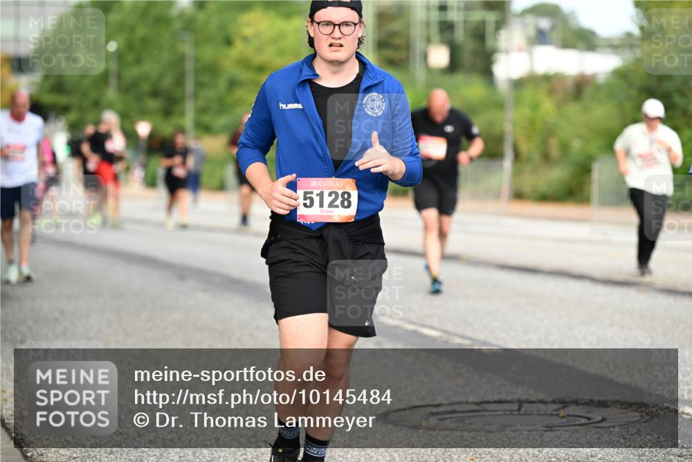 06.09.2026 - CURREX Alsterlauf Dr. Thomas Lammeyer http://msf.ph/oto/10145484 06.09.2026 10:18:29 Laufen 5128 meine-sportfotos.de