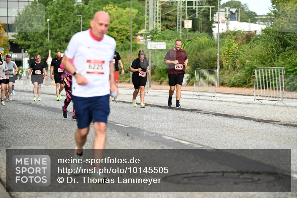 06.09.2026 - CURREX Alsterlauf Dr. Thomas Lammeyer http://msf.ph/oto/10145505 06.09.2026 10:18:34 Laufen 53, 18, 3578, 3582, 4303, 2939 meine-sportfotos.de