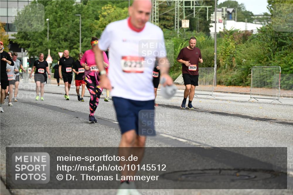 06.09.2026 - CURREX Alsterlauf Dr. Thomas Lammeyer http://msf.ph/oto/10145512 06.09.2026 10:18:35 Laufen 3578, 3582, 330, 6225, 6090, 2553, 4303, 287, 2939 meine-sportfotos.de