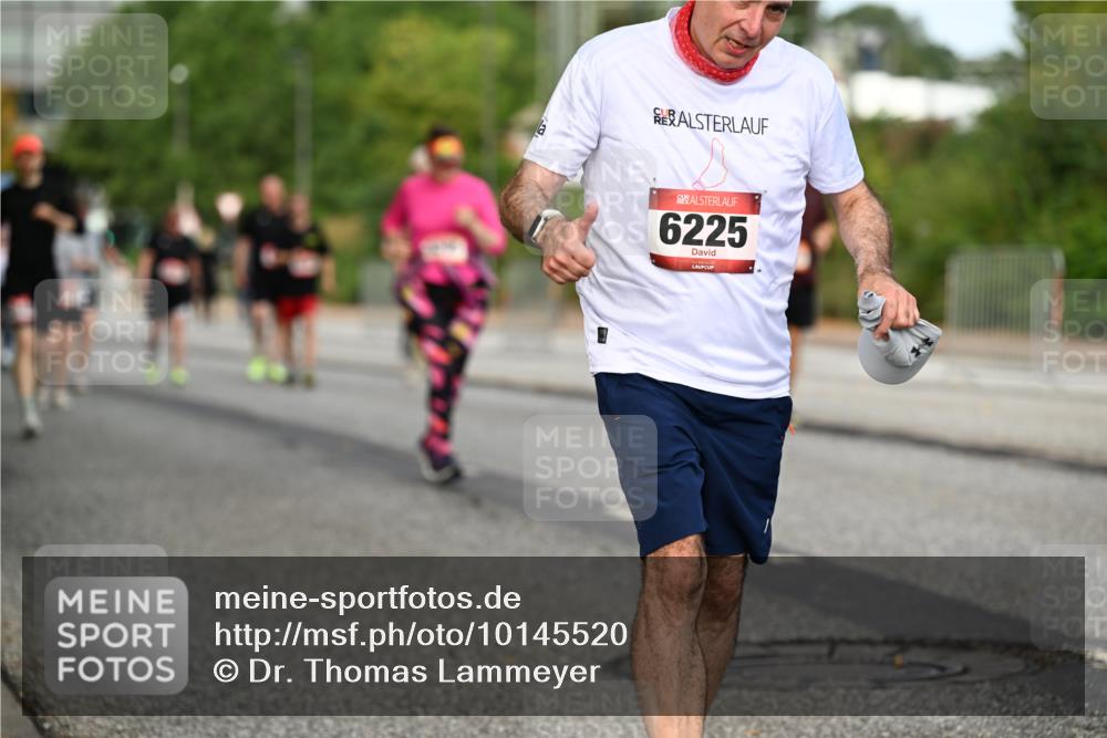 06.09.2026 - CURREX Alsterlauf Dr. Thomas Lammeyer http://msf.ph/oto/10145520 06.09.2026 10:18:36 Laufen 6225 meine-sportfotos.de