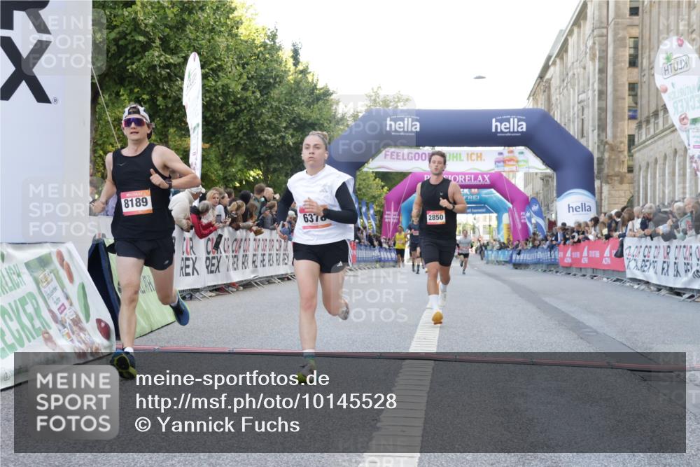 06.09.2026 - CURREX Alsterlauf Yannick Fuchs http://msf.ph/oto/10145528 06.09.2026 09:47:41 Ziel 2850, 2865, 4313, 5863, 6378, 8189 meine-sportfotos.de
