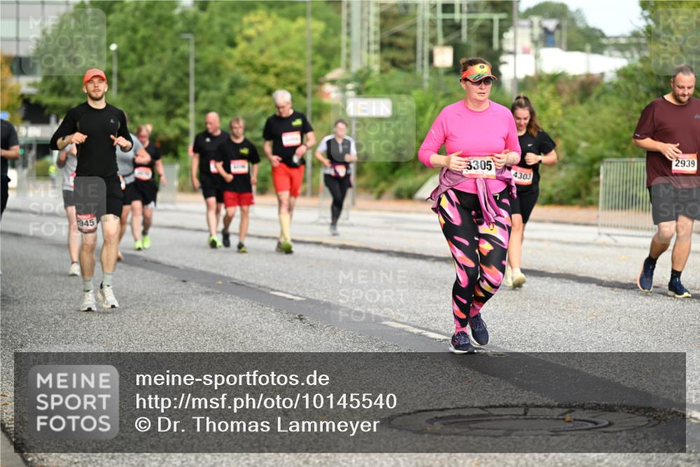 06.09.2026 - CURREX Alsterlauf Dr. Thomas Lammeyer http://msf.ph/oto/10145540 06.09.2026 10:18:38 Laufen 945, 3305, 4303, 2939 meine-sportfotos.de