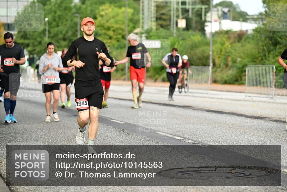 06.09.2026 - CURREX Alsterlauf Dr. Thomas Lammeyer http://msf.ph/oto/10145563 06.09.2026 10:18:41 Laufen 2122, 2553, 2945 meine-sportfotos.de