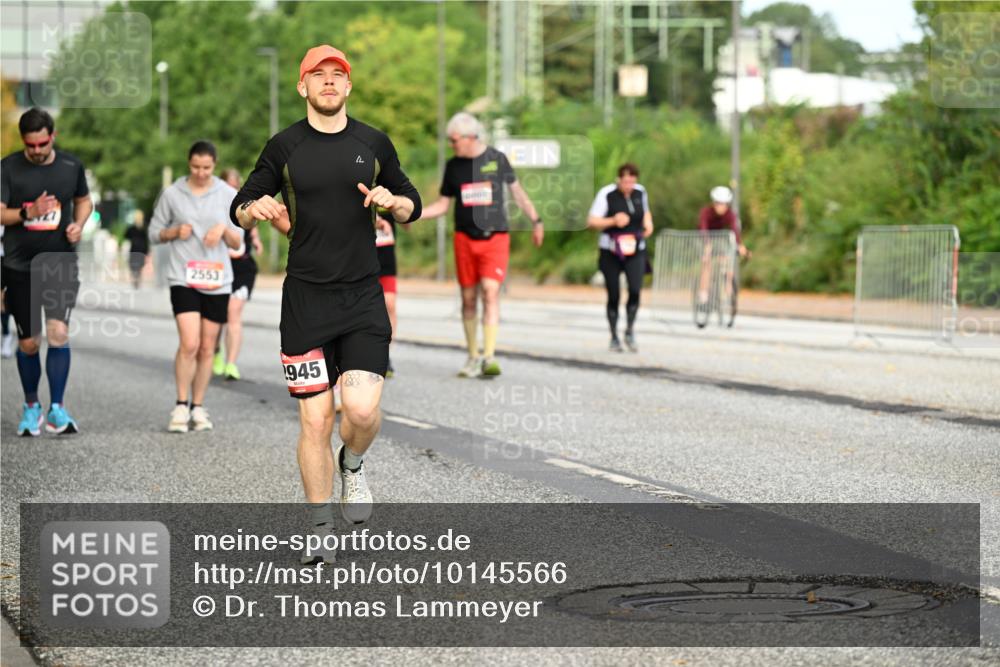 06.09.2026 - CURREX Alsterlauf Dr. Thomas Lammeyer http://msf.ph/oto/10145566 06.09.2026 10:18:41 Laufen 2553, 1945 meine-sportfotos.de