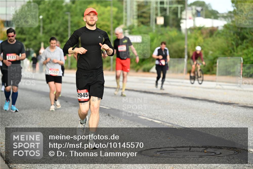 06.09.2026 - CURREX Alsterlauf Dr. Thomas Lammeyer http://msf.ph/oto/10145570 06.09.2026 10:18:41 Laufen 2553, 2945 meine-sportfotos.de