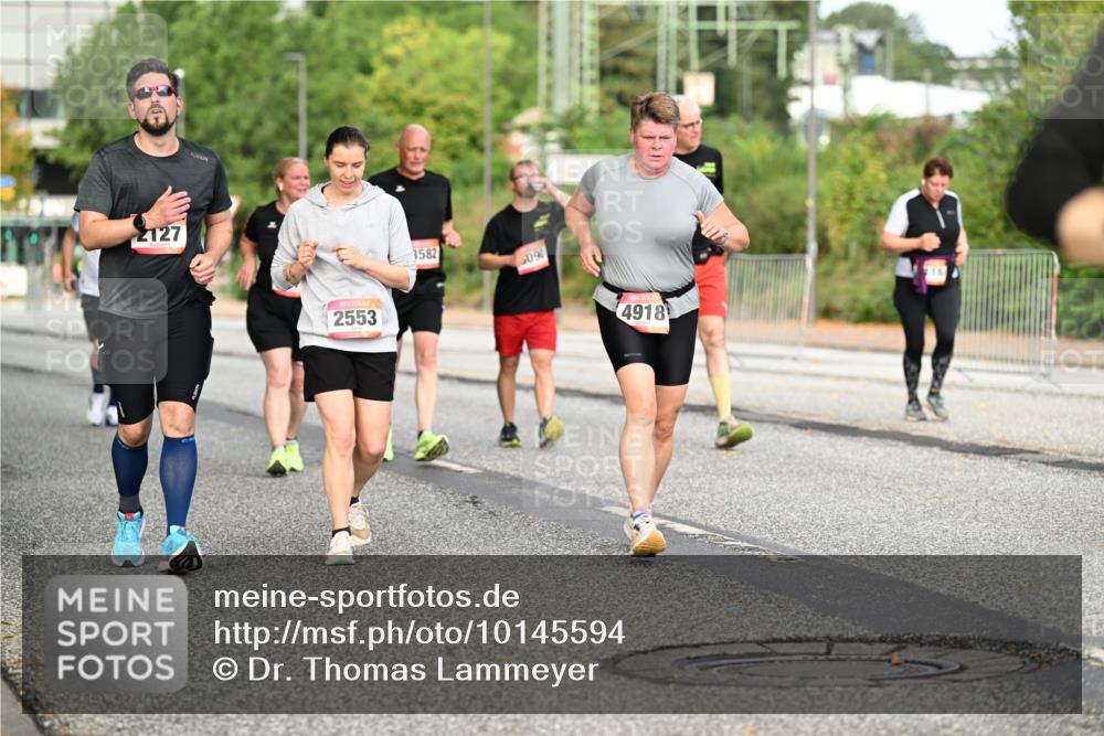 06.09.2026 - CURREX Alsterlauf Dr. Thomas Lammeyer http://msf.ph/oto/10145594 06.09.2026 10:18:44 Laufen 2127, 2553, 3582, 090, 4918 meine-sportfotos.de