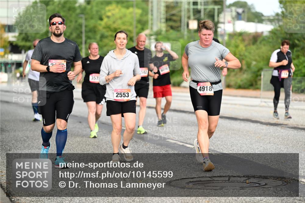 06.09.2026 - CURREX Alsterlauf Dr. Thomas Lammeyer http://msf.ph/oto/10145599 06.09.2026 10:18:45 Laufen 357, 2553, 582, 60, 90, 4918 meine-sportfotos.de