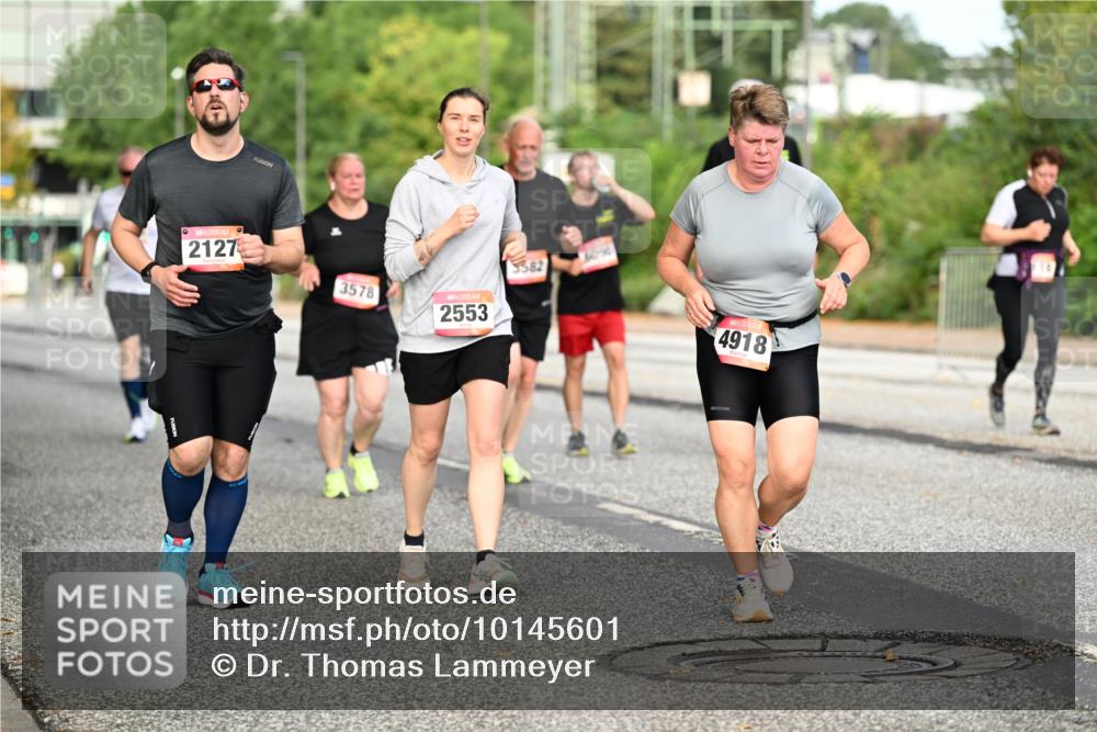 06.09.2026 - CURREX Alsterlauf Dr. Thomas Lammeyer http://msf.ph/oto/10145601 06.09.2026 10:18:45 Laufen 2127, 3578, 2553, 3382, 4918 meine-sportfotos.de