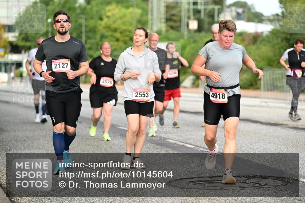 06.09.2026 - CURREX Alsterlauf Dr. Thomas Lammeyer http://msf.ph/oto/10145604 06.09.2026 10:18:45 Laufen 2127, 3578, 4918, 2553 meine-sportfotos.de