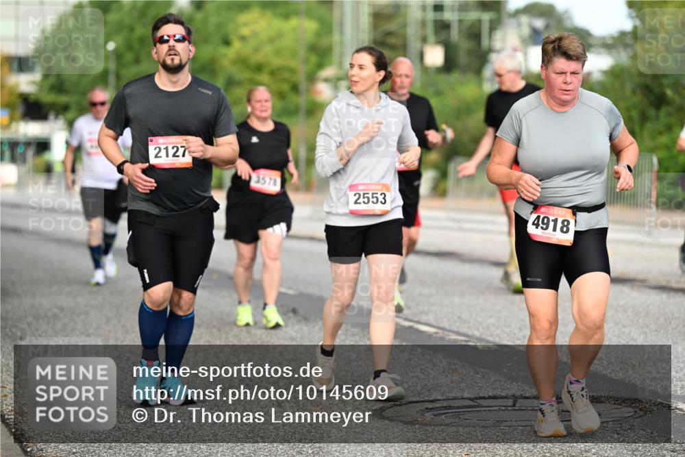 06.09.2026 - CURREX Alsterlauf Dr. Thomas Lammeyer http://msf.ph/oto/10145609 06.09.2026 10:18:46 Laufen 10, 2127, 3578, 2553, 4918 meine-sportfotos.de