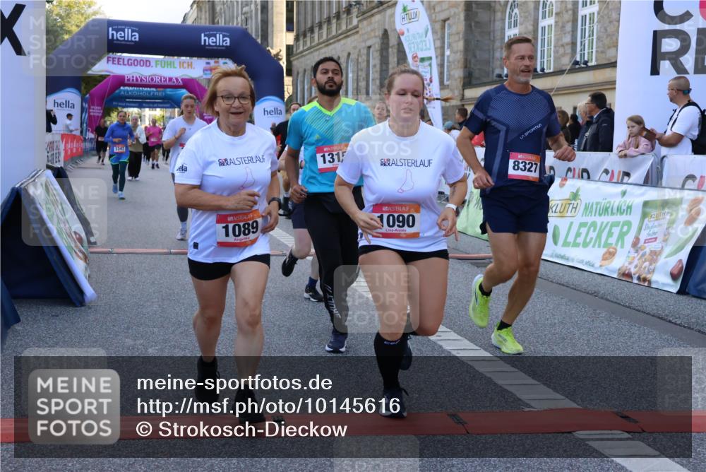 06.09.2026 - CURREX Alsterlauf Strokosch-Dieckow http://msf.ph/oto/10145616 06.09.2026 11:51:44 Ziel 1056, 1083, 1089, 1090, 1135, 1194, 1226, 1257, 1315, 1345, 1347, 8159, 8327 meine-sportfotos.de