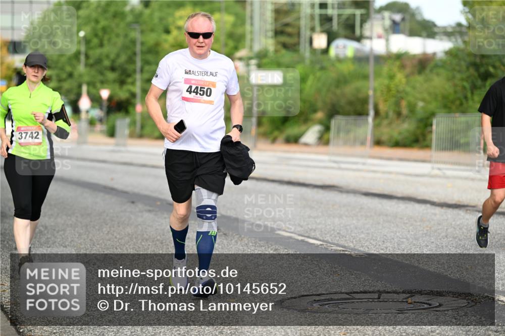 06.09.2026 - CURREX Alsterlauf Dr. Thomas Lammeyer http://msf.ph/oto/10145652 06.09.2026 10:18:51 Laufen 3742, 4450 meine-sportfotos.de