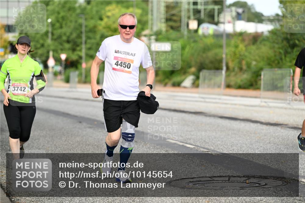 06.09.2026 - CURREX Alsterlauf Dr. Thomas Lammeyer http://msf.ph/oto/10145654 06.09.2026 10:18:51 Laufen 3742, 4450 meine-sportfotos.de