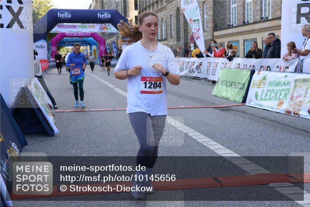 06.09.2026 - CURREX Alsterlauf Strokosch-Dieckow http://msf.ph/oto/10145656 06.09.2026 11:51:48 Ziel 1089, 1090, 1118, 1123, 1135, 1194, 1254, 1257, 1315, 1347, 8159, 8327 meine-sportfotos.de