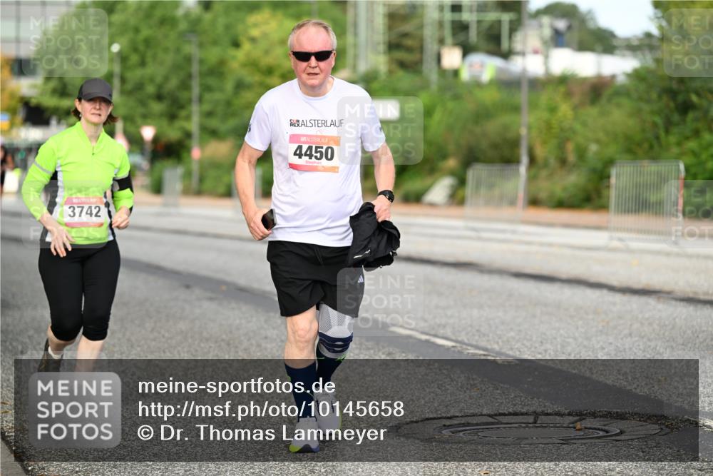 06.09.2026 - CURREX Alsterlauf Dr. Thomas Lammeyer http://msf.ph/oto/10145658 06.09.2026 10:18:51 Laufen 3742, 4450 meine-sportfotos.de