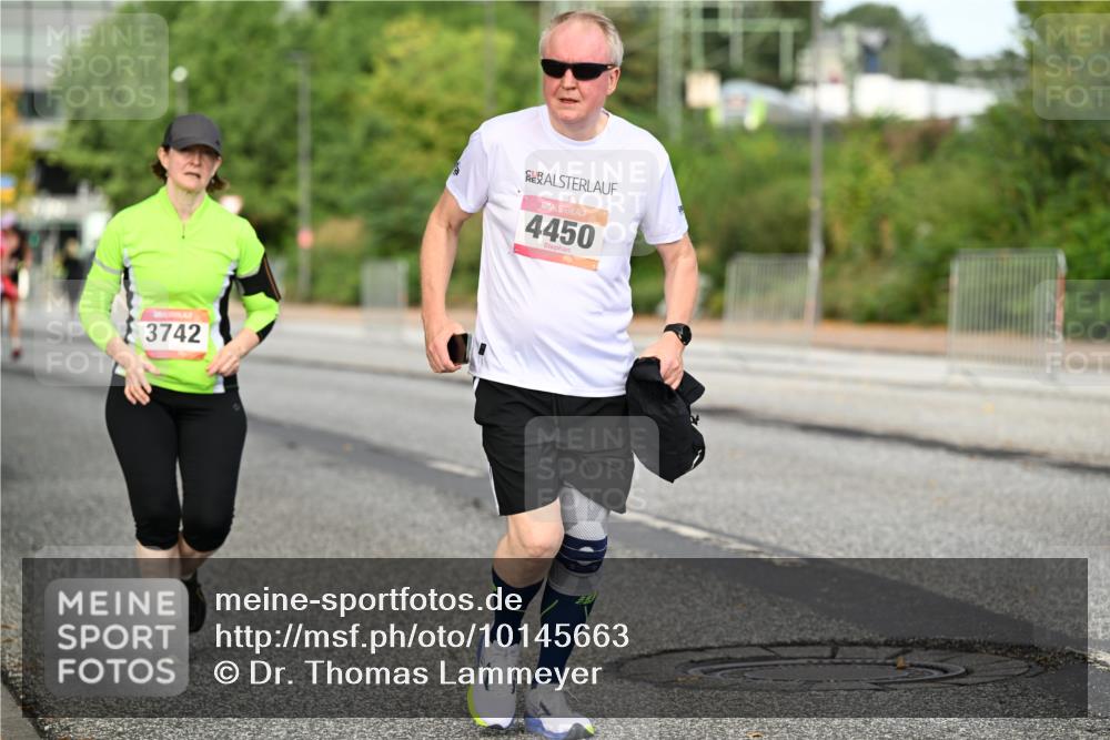 06.09.2026 - CURREX Alsterlauf Dr. Thomas Lammeyer http://msf.ph/oto/10145663 06.09.2026 10:18:52 Laufen 3742, 4450 meine-sportfotos.de