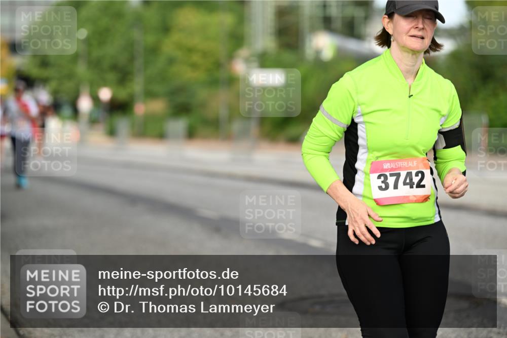 06.09.2026 - CURREX Alsterlauf Dr. Thomas Lammeyer http://msf.ph/oto/10145684 06.09.2026 10:18:54 Laufen 3742 meine-sportfotos.de