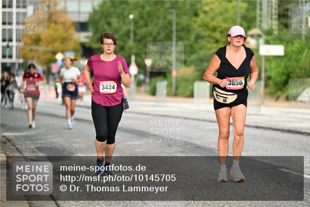 06.09.2026 - CURREX Alsterlauf Dr. Thomas Lammeyer http://msf.ph/oto/10145705 06.09.2026 10:19:09 Laufen 3424, 3856 meine-sportfotos.de