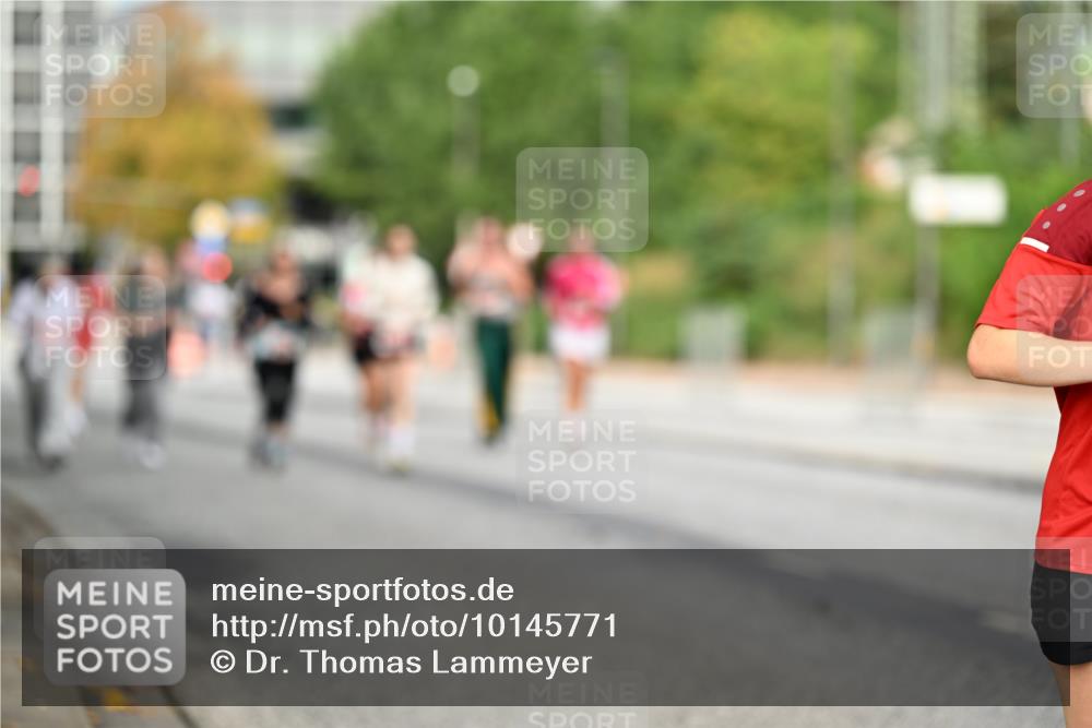 06.09.2026 - CURREX Alsterlauf Dr. Thomas Lammeyer http://msf.ph/oto/10145771 06.09.2026 10:19:21 Laufen  meine-sportfotos.de