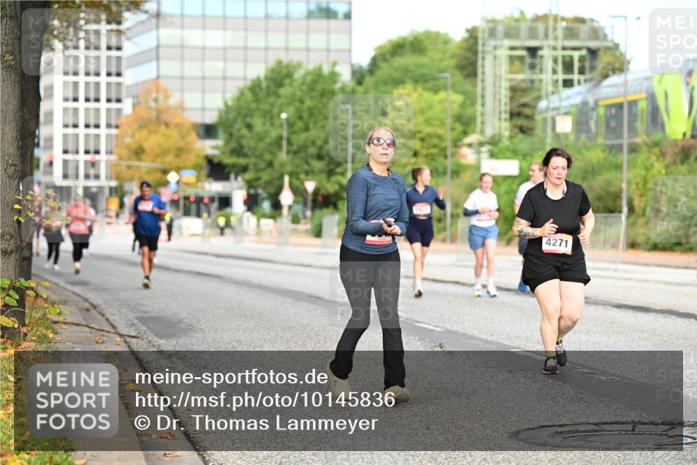 06.09.2026 - CURREX Alsterlauf Dr. Thomas Lammeyer http://msf.ph/oto/10145836 06.09.2026 10:19:39 Laufen 4271 meine-sportfotos.de