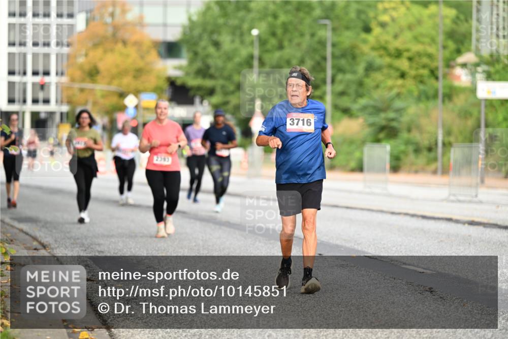 06.09.2026 - CURREX Alsterlauf Dr. Thomas Lammeyer http://msf.ph/oto/10145851 06.09.2026 10:19:46 Laufen 3716 meine-sportfotos.de