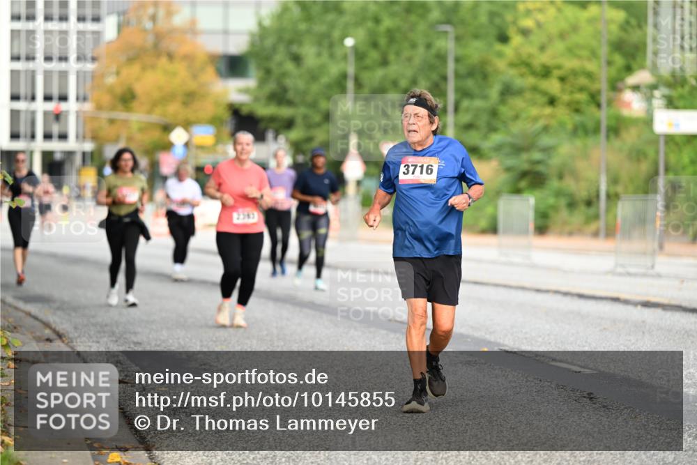 06.09.2026 - CURREX Alsterlauf Dr. Thomas Lammeyer http://msf.ph/oto/10145855 06.09.2026 10:19:46 Laufen 3716 meine-sportfotos.de