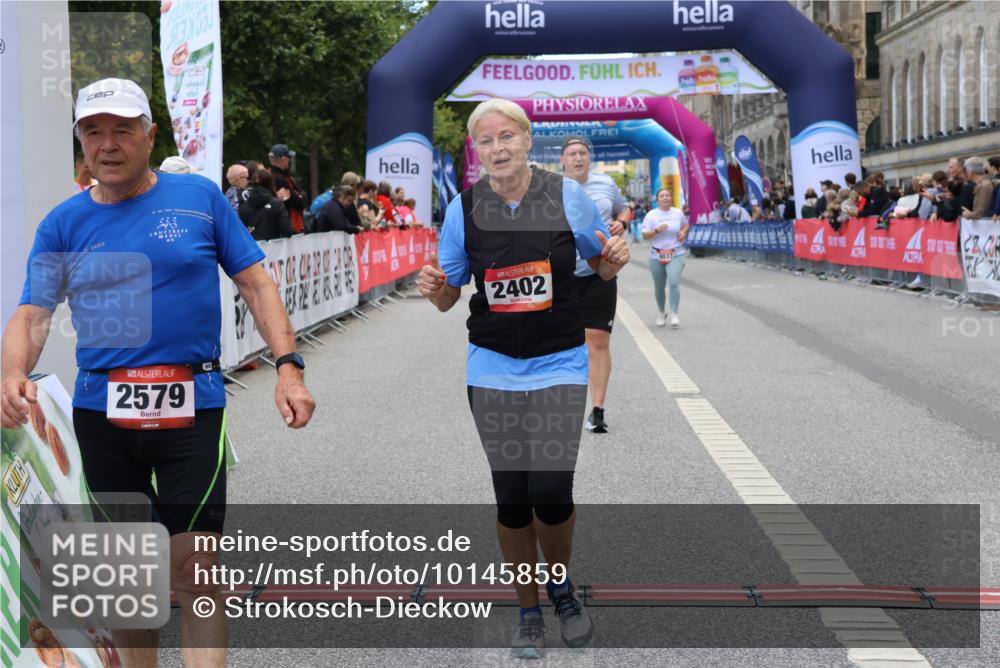 06.09.2026 - CURREX Alsterlauf Strokosch-Dieckow http://msf.ph/oto/10145859 06.09.2026 10:21:30 Ziel 2402, 2403, 2404, 2579, 2604, 2712, 3918 meine-sportfotos.de