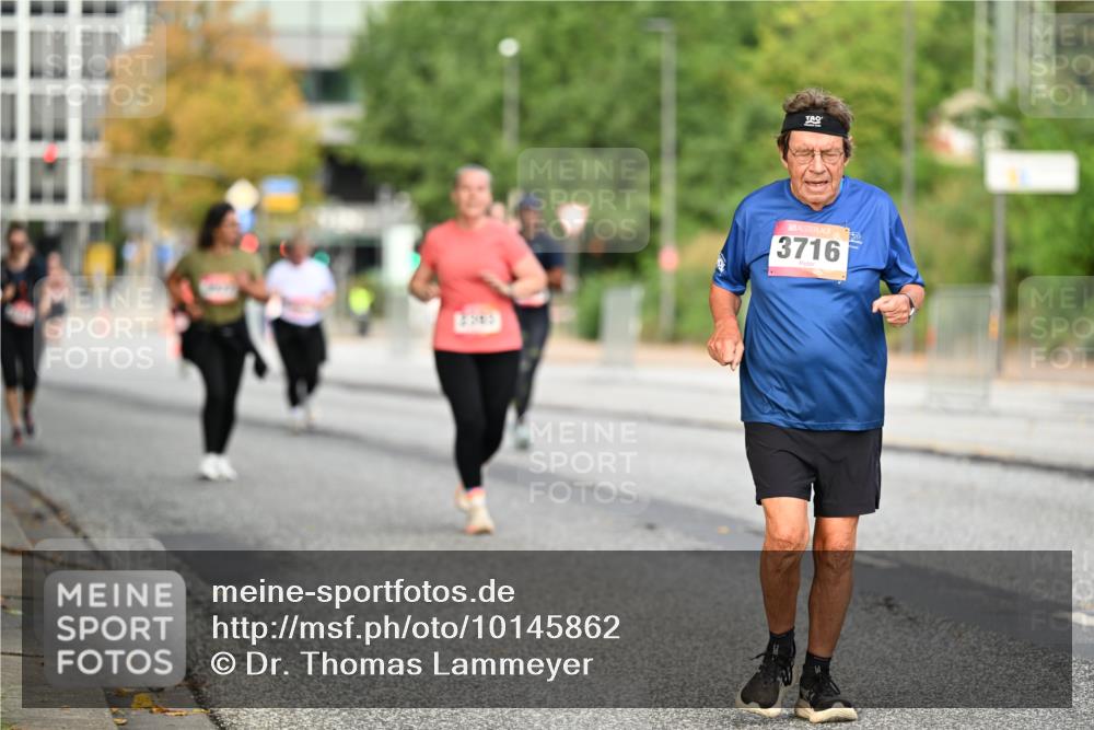 06.09.2026 - CURREX Alsterlauf Dr. Thomas Lammeyer http://msf.ph/oto/10145862 06.09.2026 10:19:48 Laufen 3716 meine-sportfotos.de