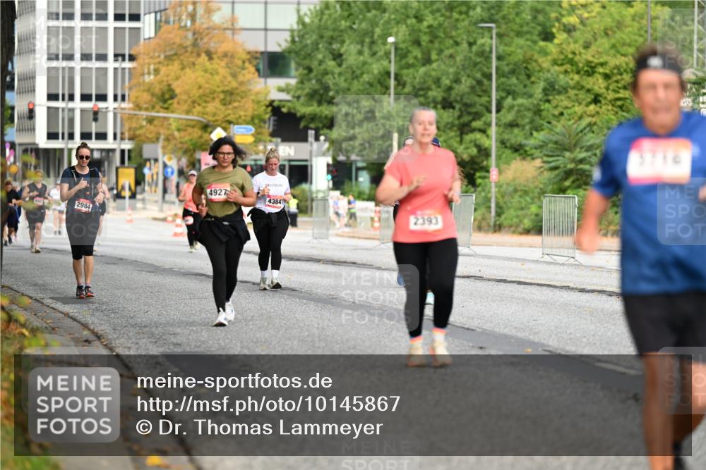 06.09.2026 - CURREX Alsterlauf Dr. Thomas Lammeyer http://msf.ph/oto/10145867 06.09.2026 10:19:49 Laufen 2984, 4927, 4384, 2393 meine-sportfotos.de