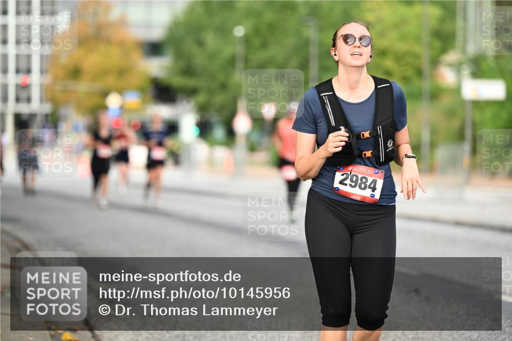 06.09.2026 - CURREX Alsterlauf Dr. Thomas Lammeyer http://msf.ph/oto/10145956 06.09.2026 10:20:01 Laufen 2984 meine-sportfotos.de