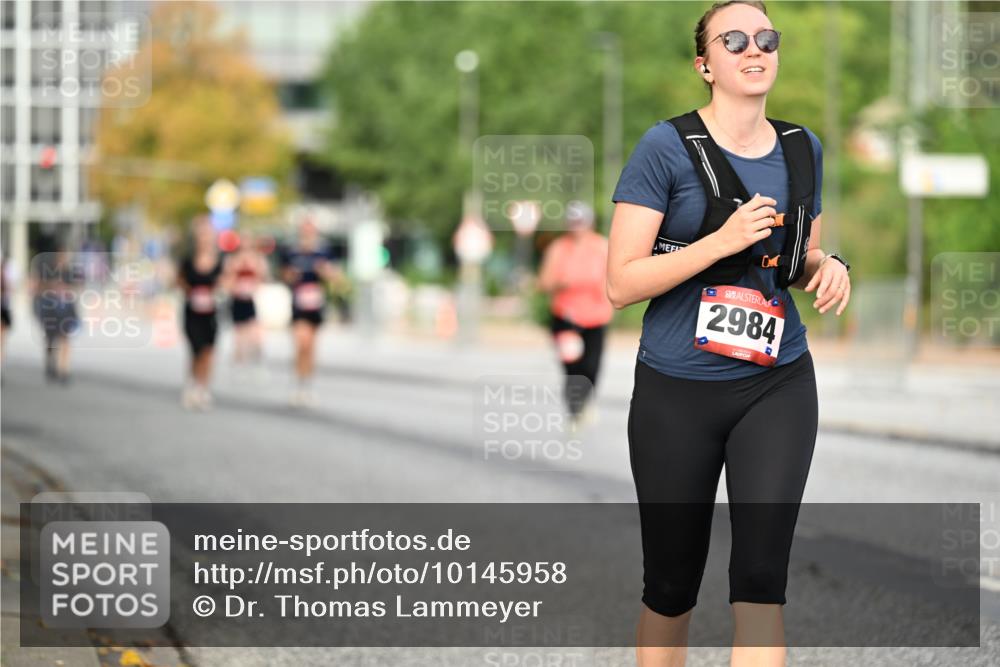 06.09.2026 - CURREX Alsterlauf Dr. Thomas Lammeyer http://msf.ph/oto/10145958 06.09.2026 10:20:01 Laufen 2984 meine-sportfotos.de