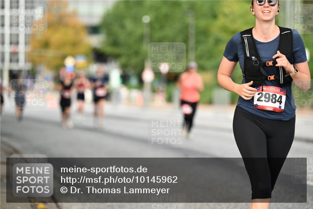 06.09.2026 - CURREX Alsterlauf Dr. Thomas Lammeyer http://msf.ph/oto/10145962 06.09.2026 10:20:02 Laufen 2984 meine-sportfotos.de